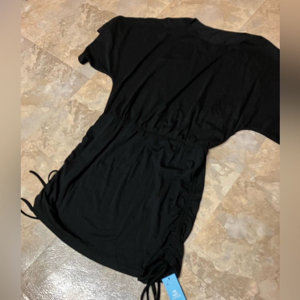 Women’s dress - brand new with tags - Picture 4 of 8